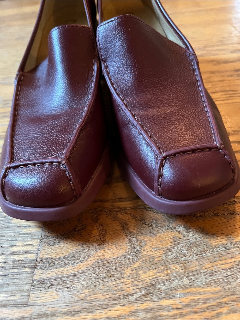 Camper Women's Burgundy Leather Chunky Block Heel Loafers size 9 - Picture 4 of 11